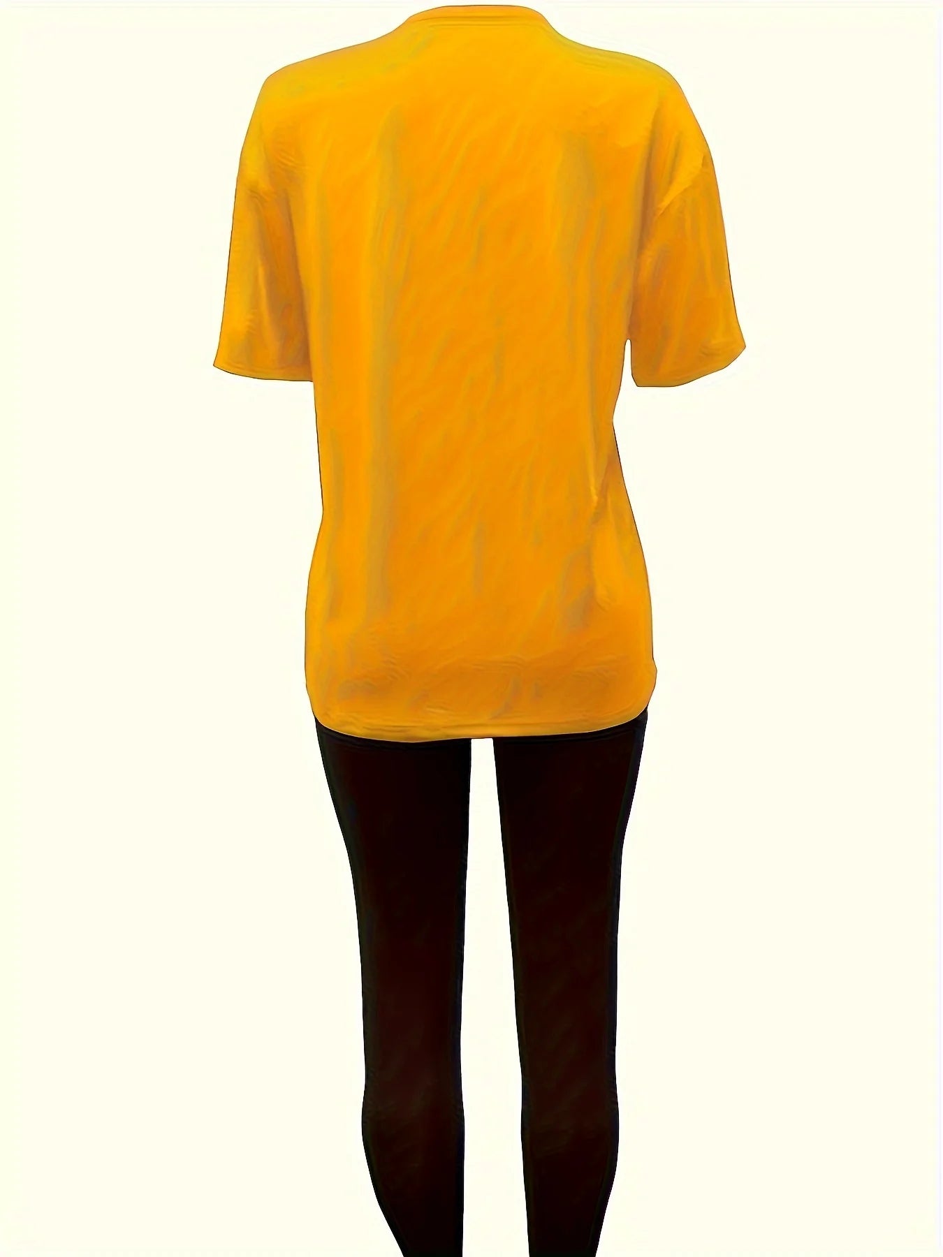 Check out this awesome women’s sports outfit set! It’s got a long-sleeve t-shirt with an abstract figure print, medium-stretch comfy pants, and it’s perfect for any fitness activity.