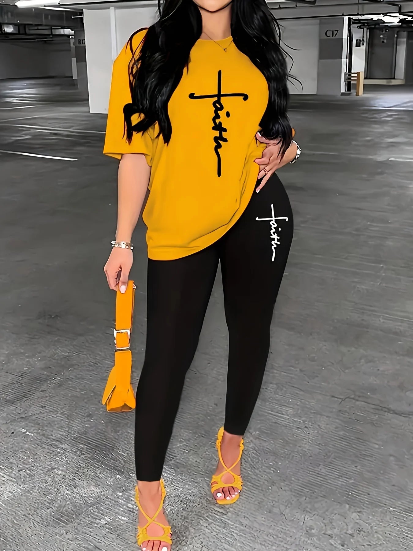 Check out this awesome women’s sports outfit set! It’s got a long-sleeve t-shirt with an abstract figure print, medium-stretch comfy pants, and it’s perfect for any fitness activity.