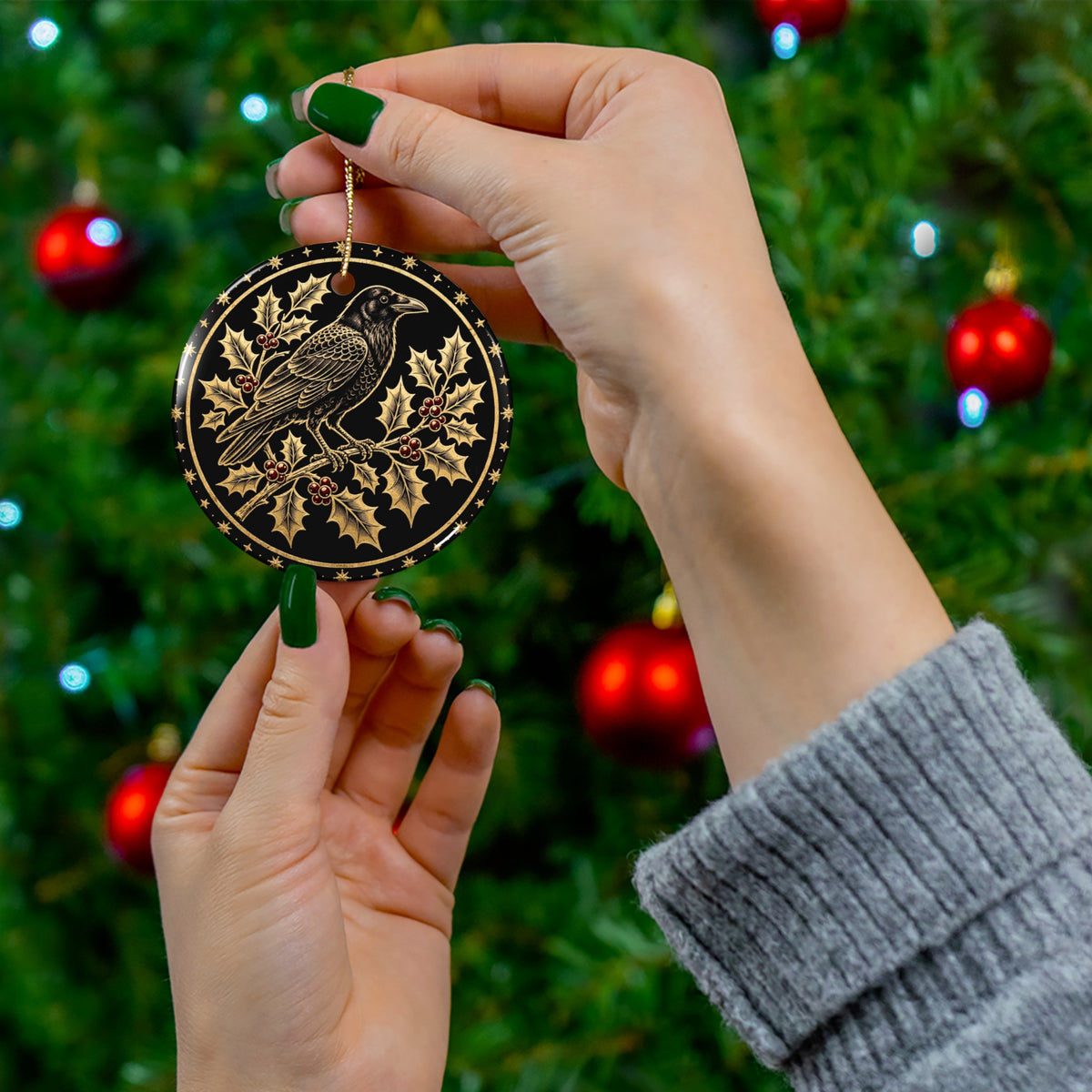 Gothmas Crow & Holly Ornament — Gold Engraving